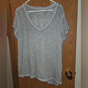 Boutique + 1X Gray V-Neck Women's Top